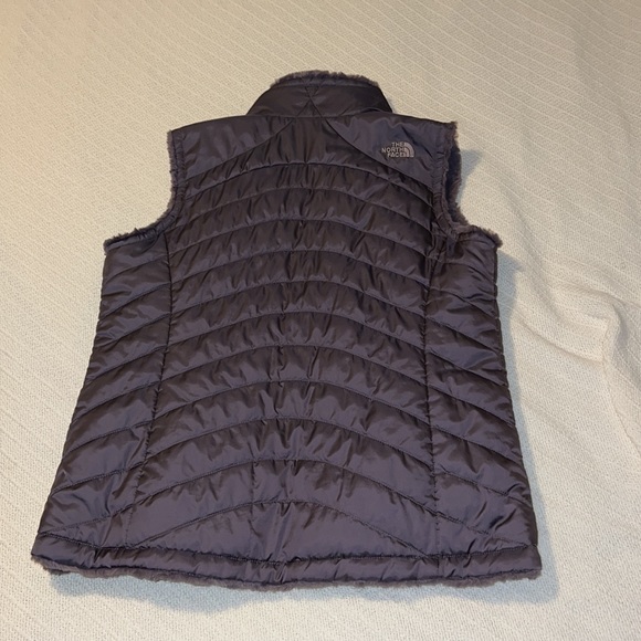 The North Face ladies vest - Picture 6 of 7